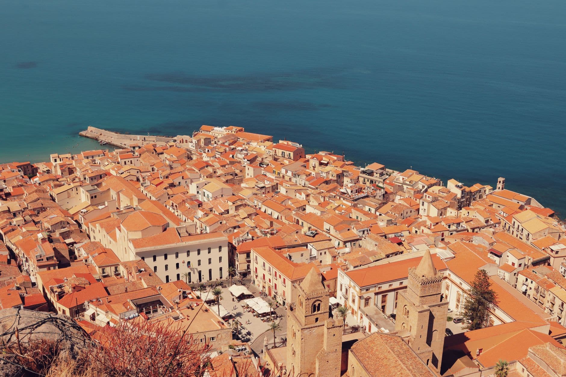 Vue panoramique sur la côte de la Sicile