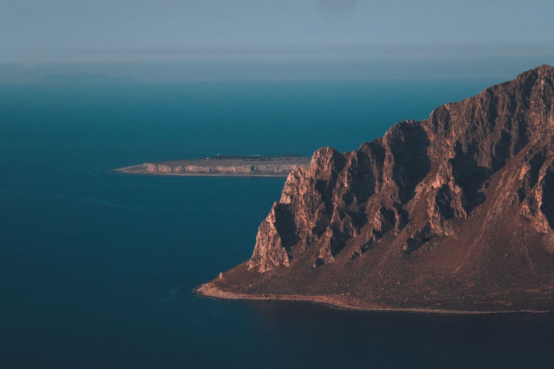 Côte sicilienne au printemps, saison douce pour visiter l'île